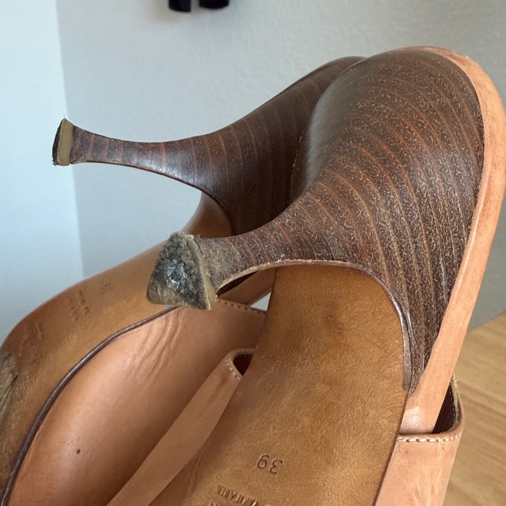 Yves Saint Laurent Tan Leather Peep-Toe Slingback Heels with Gold Buckle - Picture 7 of 8